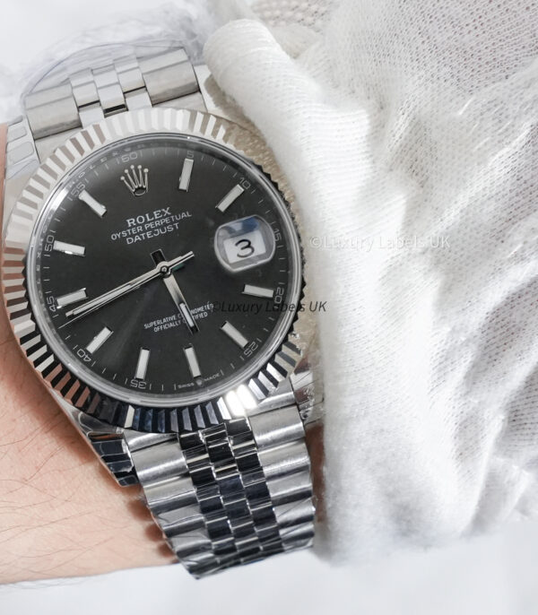Datejust 41 - Rhodium Dial - Jubilee Bracelet - Image 4