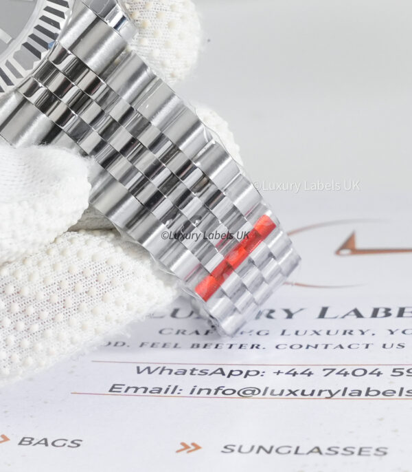 Datejust 41 - Rhodium Dial - Jubilee Bracelet - Image 9