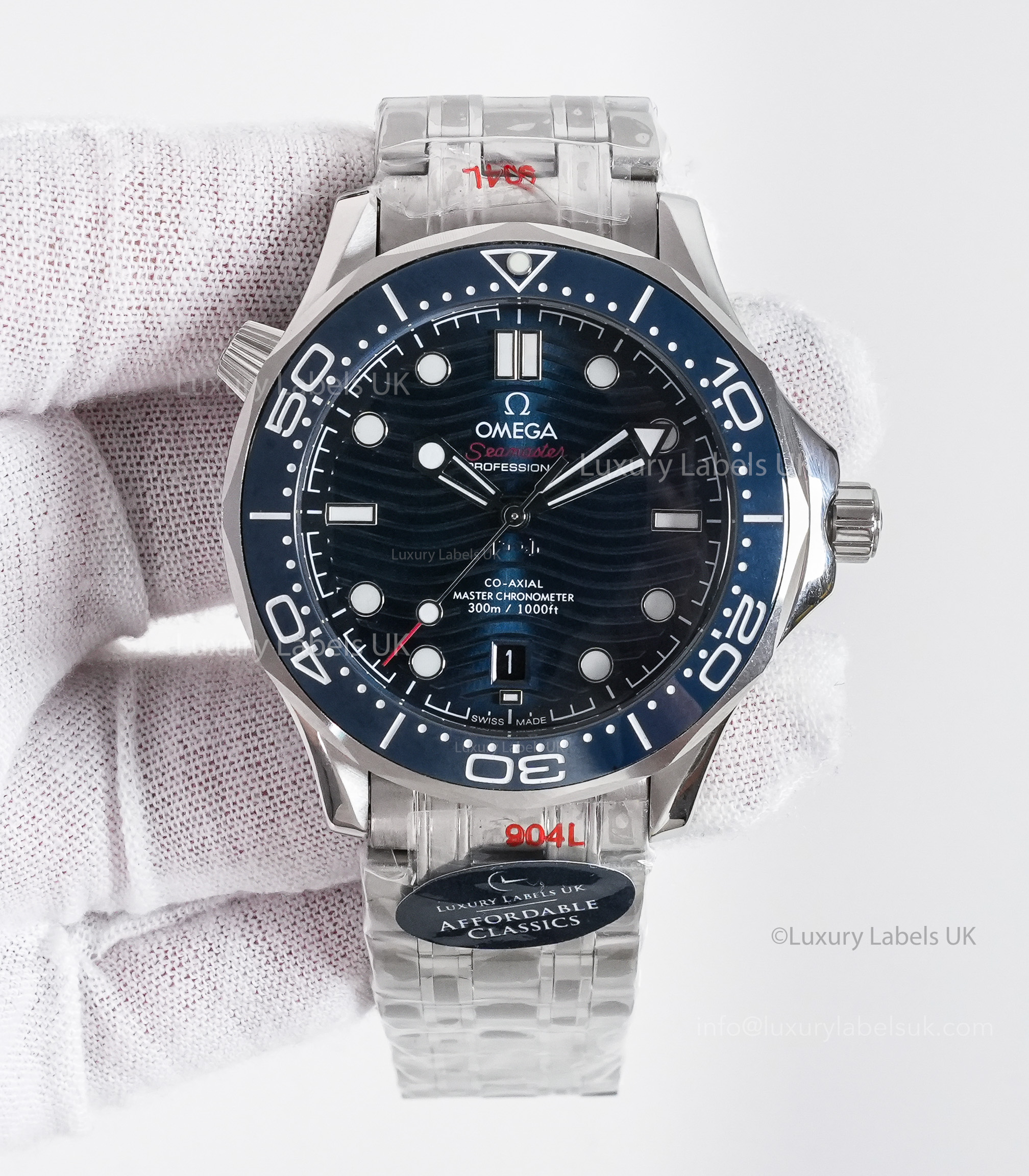 DSC04307 Seamaster Diver 300m - 42mm - Blue Dial - Stainless Steel Bracelet - Image 1